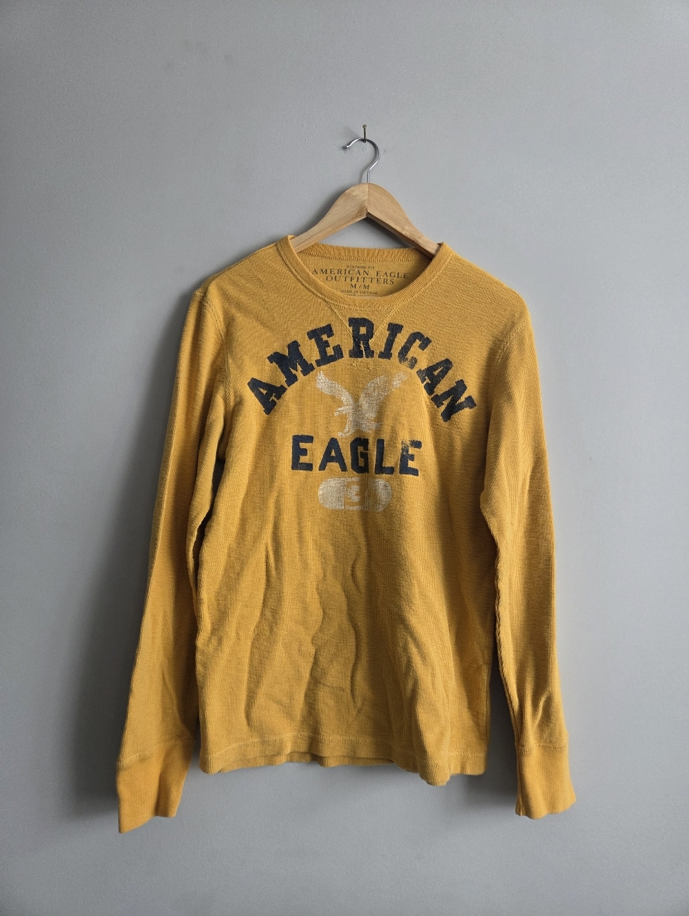 American Eagle Y2k Yellow Henley Long Sleeve Shirt Top Tee Mens Casual Streetwea